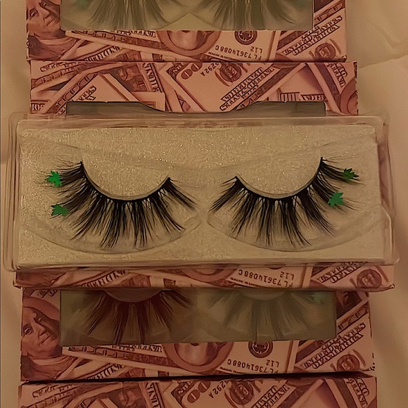 🍃lash - Picture 1 of 1